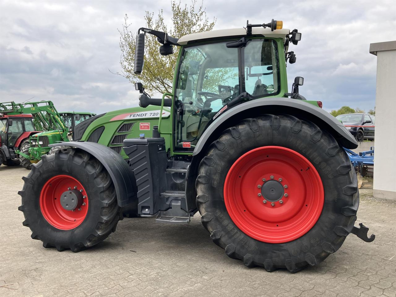 Fendt 724 S4 ProfiPlus - Traktor: slika 3 Fendt 724 S4 ProfiPlus - Traktor: slika 3