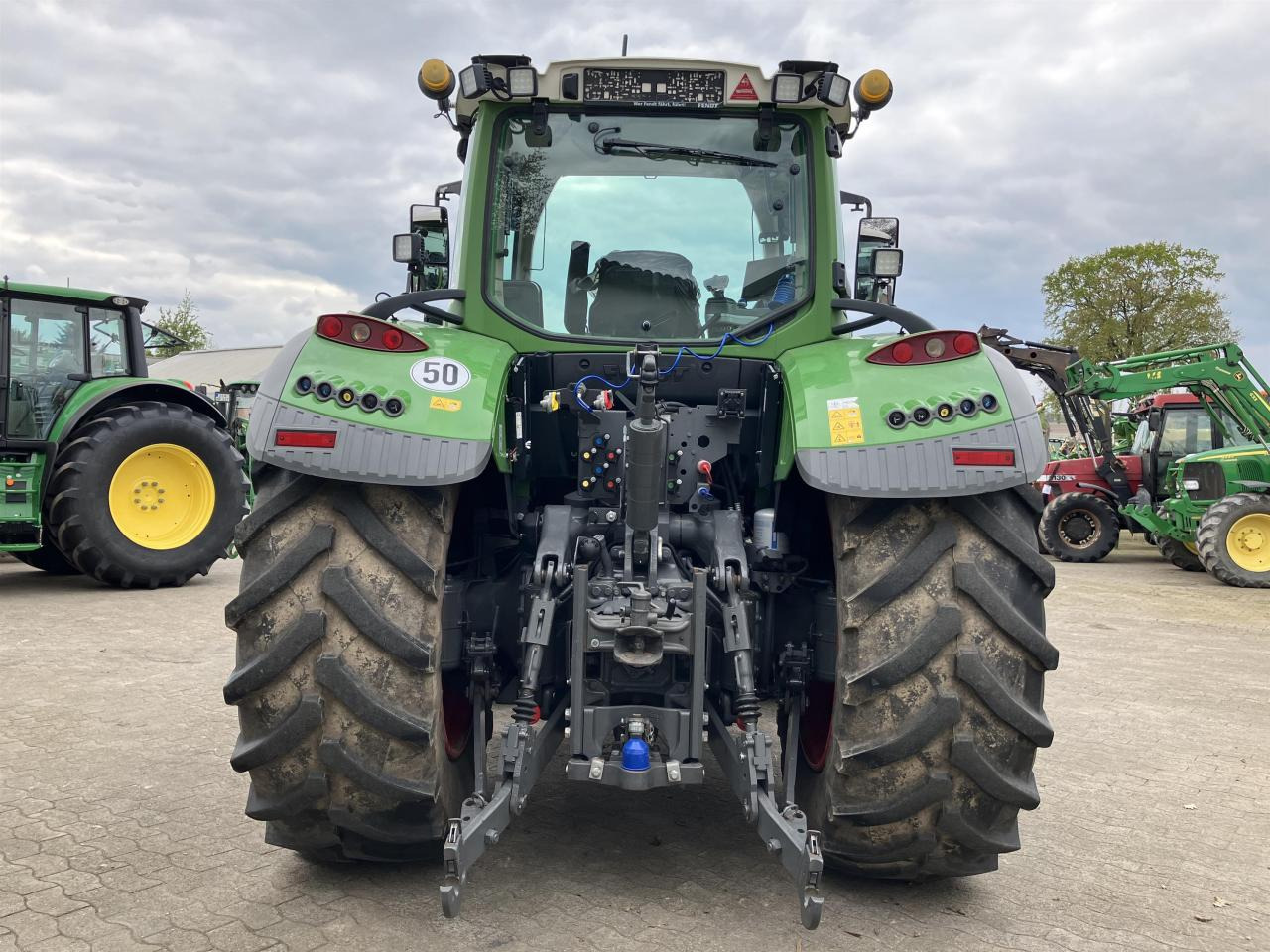Fendt 724 S4 ProfiPlus - Traktor: slika 4 Fendt 724 S4 ProfiPlus - Traktor: slika 4