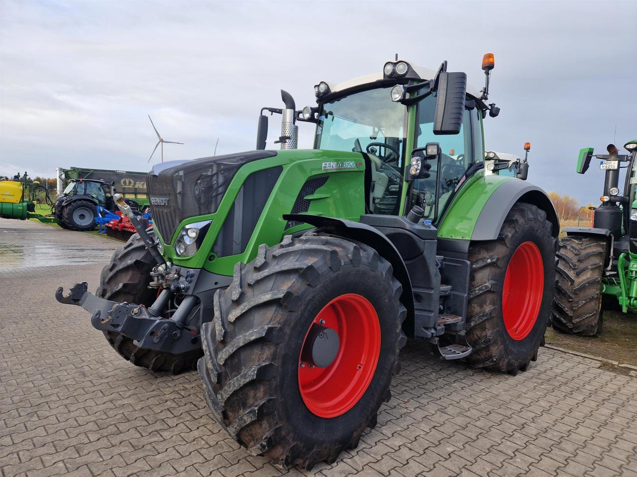 Fendt 826 Vario S4 Profi Plus - Traktor: slika 2 Fendt 826 Vario S4 Profi Plus - Traktor: slika 2