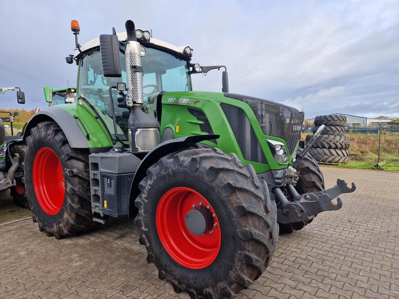 Fendt 826 Vario S4 Profi Plus - Traktor: slika 1 Fendt 826 Vario S4 Profi Plus - Traktor: slika 1