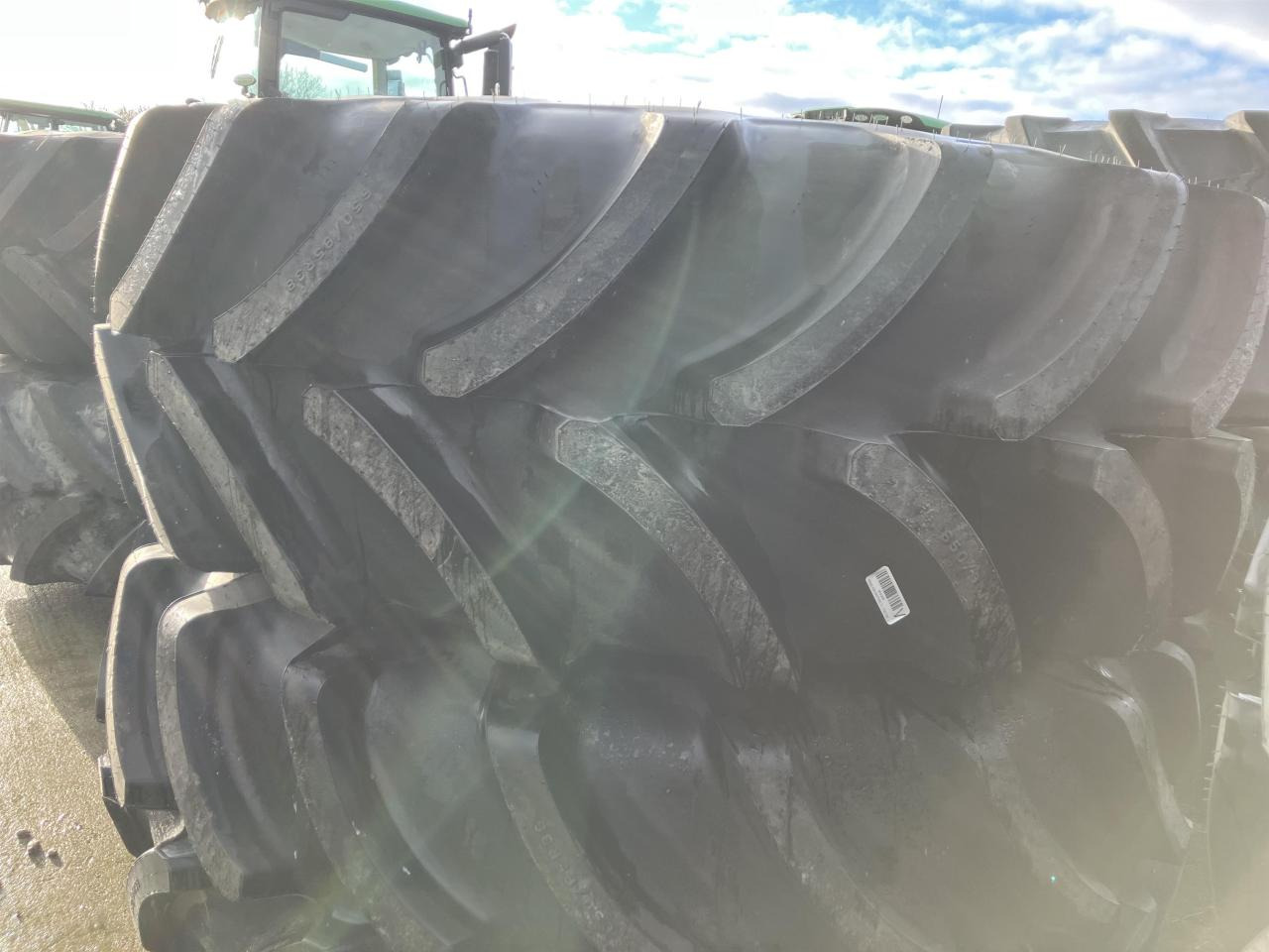 Firestone 650/85R38 - Guma za Kmetijski stroj: slika 1 Firestone 650/85R38 - Guma za Kmetijski stroj: slika 1