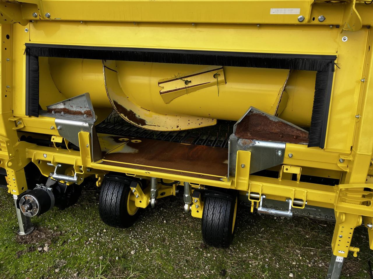 John Deere 30R - Priključek za kombajn za krmo: slika 2 John Deere 30R - Priključek za kombajn za krmo: slika 2