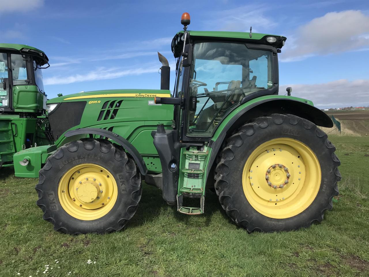 John Deere 6195R - Traktor: slika 1 John Deere 6195R - Traktor: slika 1