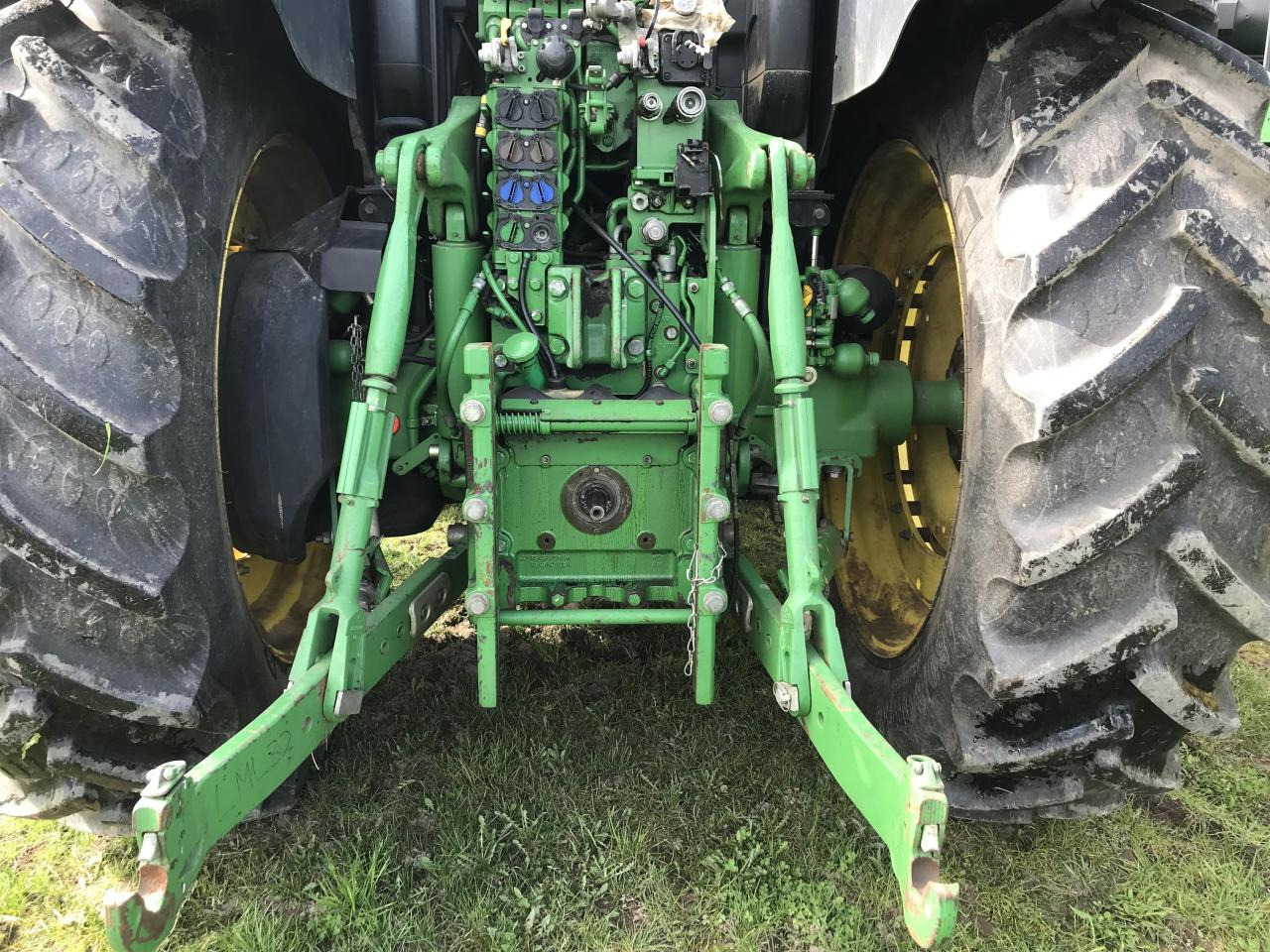 John Deere 6195R - Traktor: slika 5 John Deere 6195R - Traktor: slika 5