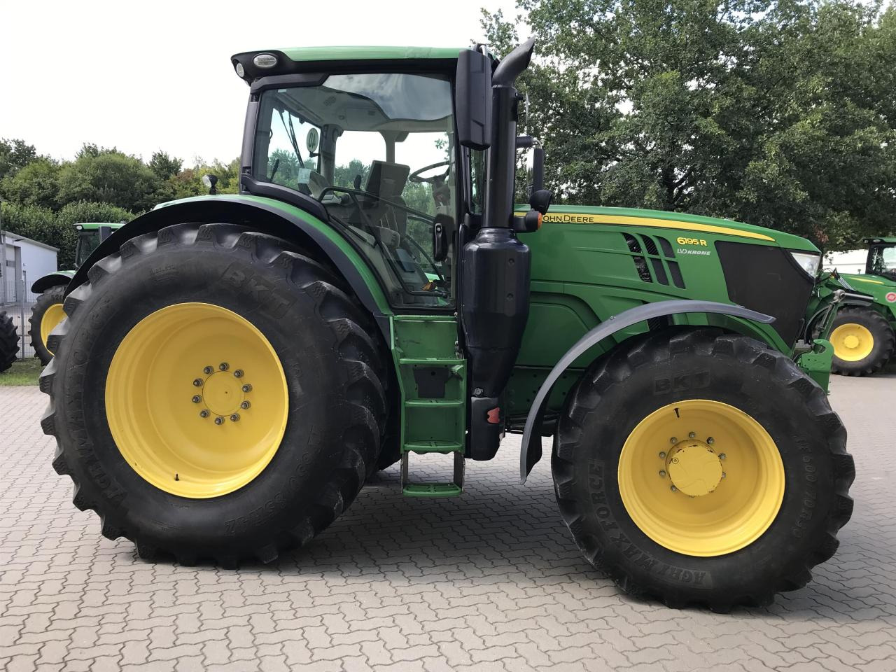 John Deere 6195R - Traktor: slika 2 John Deere 6195R - Traktor: slika 2