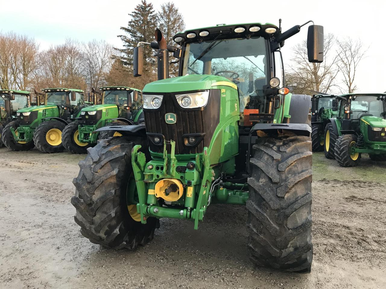 John Deere 6215R - Traktor: slika 3 John Deere 6215R - Traktor: slika 3
