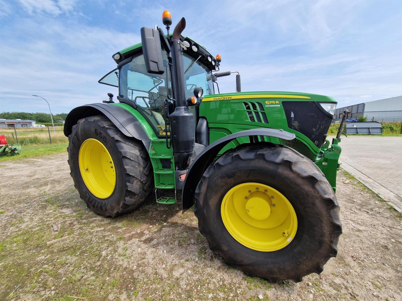 John Deere 6215R - Traktor: slika 2 John Deere 6215R - Traktor: slika 2