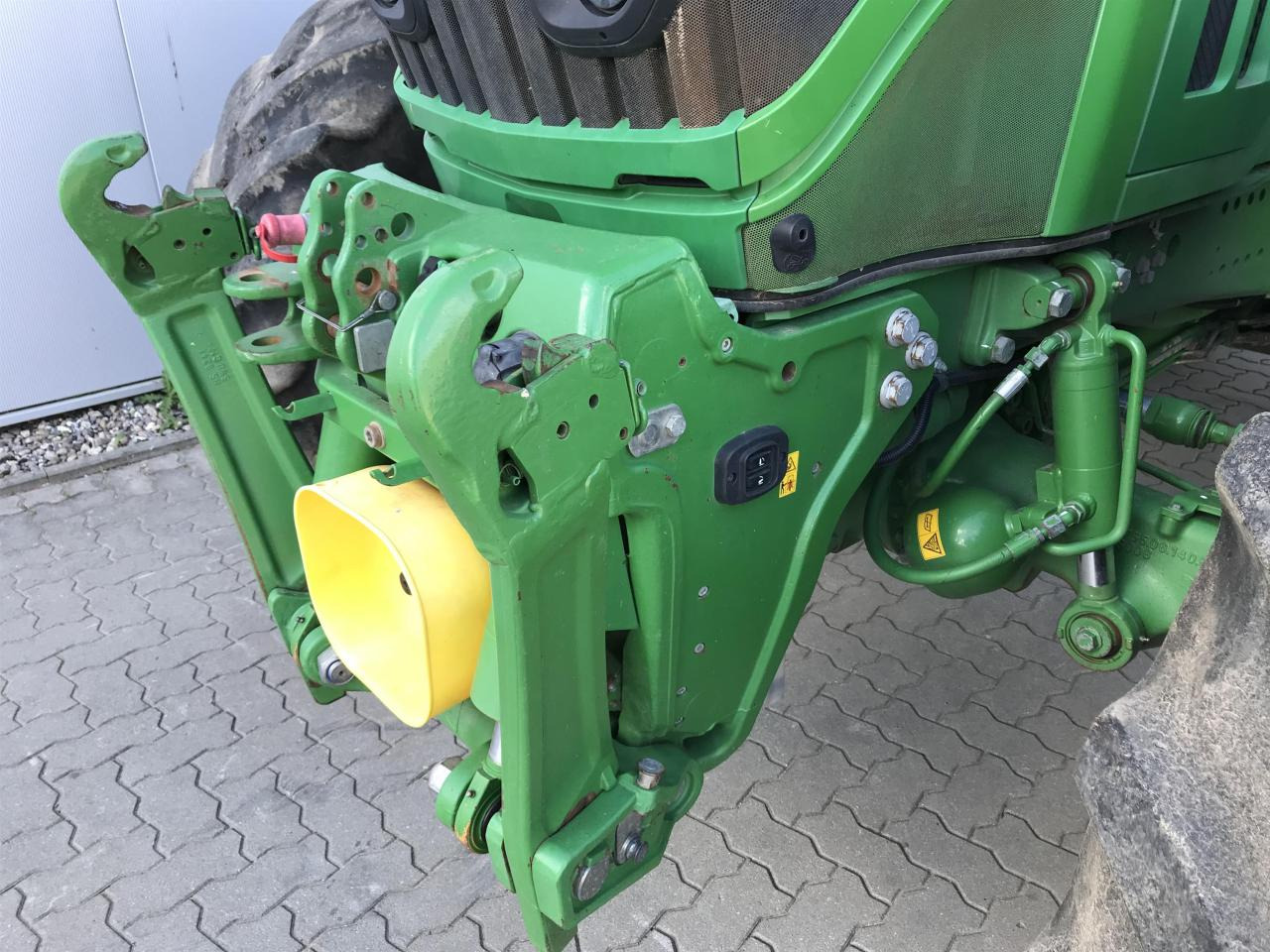 John Deere 6230R - Traktor: slika 4 John Deere 6230R - Traktor: slika 4