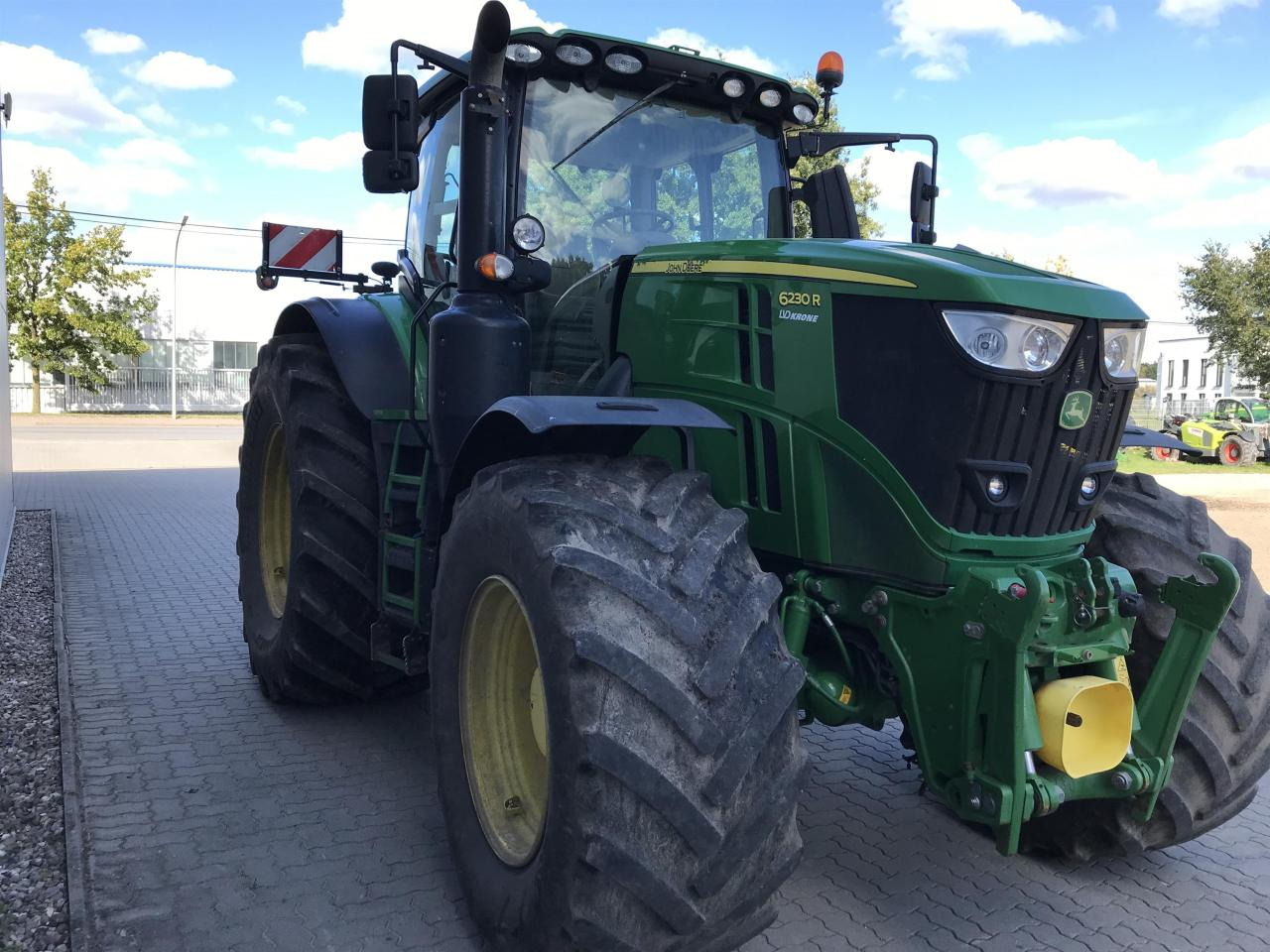 John Deere 6230R - Traktor: slika 2 John Deere 6230R - Traktor: slika 2