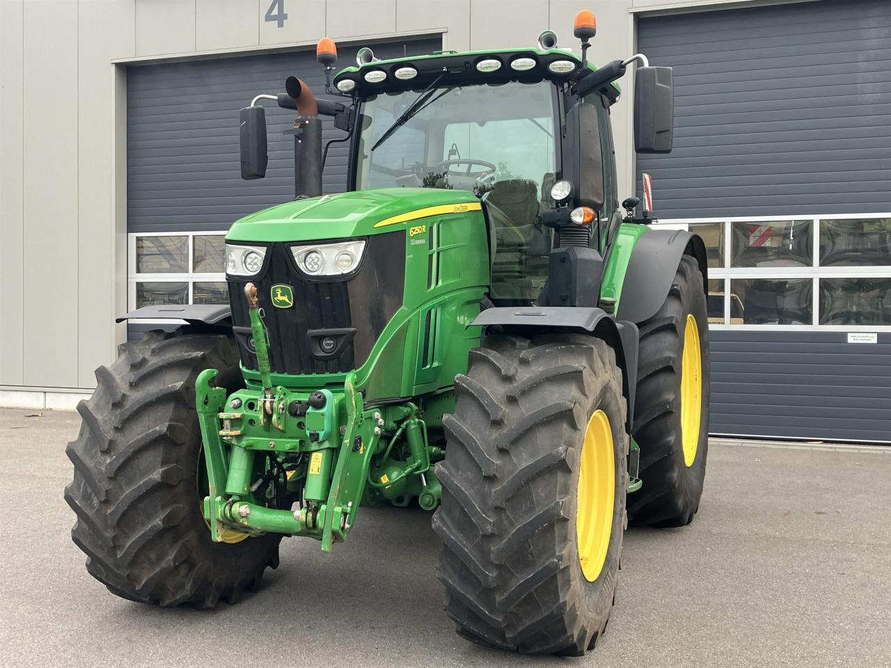 John Deere 6250R - Traktor: slika 2 John Deere 6250R - Traktor: slika 2