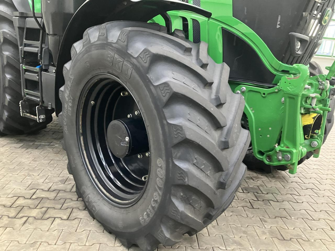 John Deere 6250R - Traktor: slika 3 John Deere 6250R - Traktor: slika 3