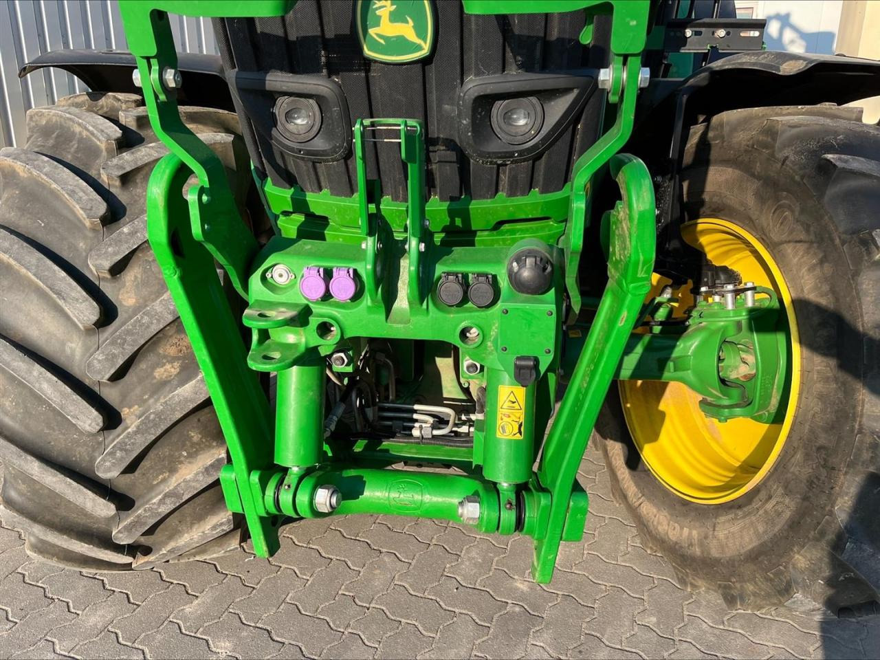 John Deere 6R 155 - Traktor: slika 4 John Deere 6R 155 - Traktor: slika 4