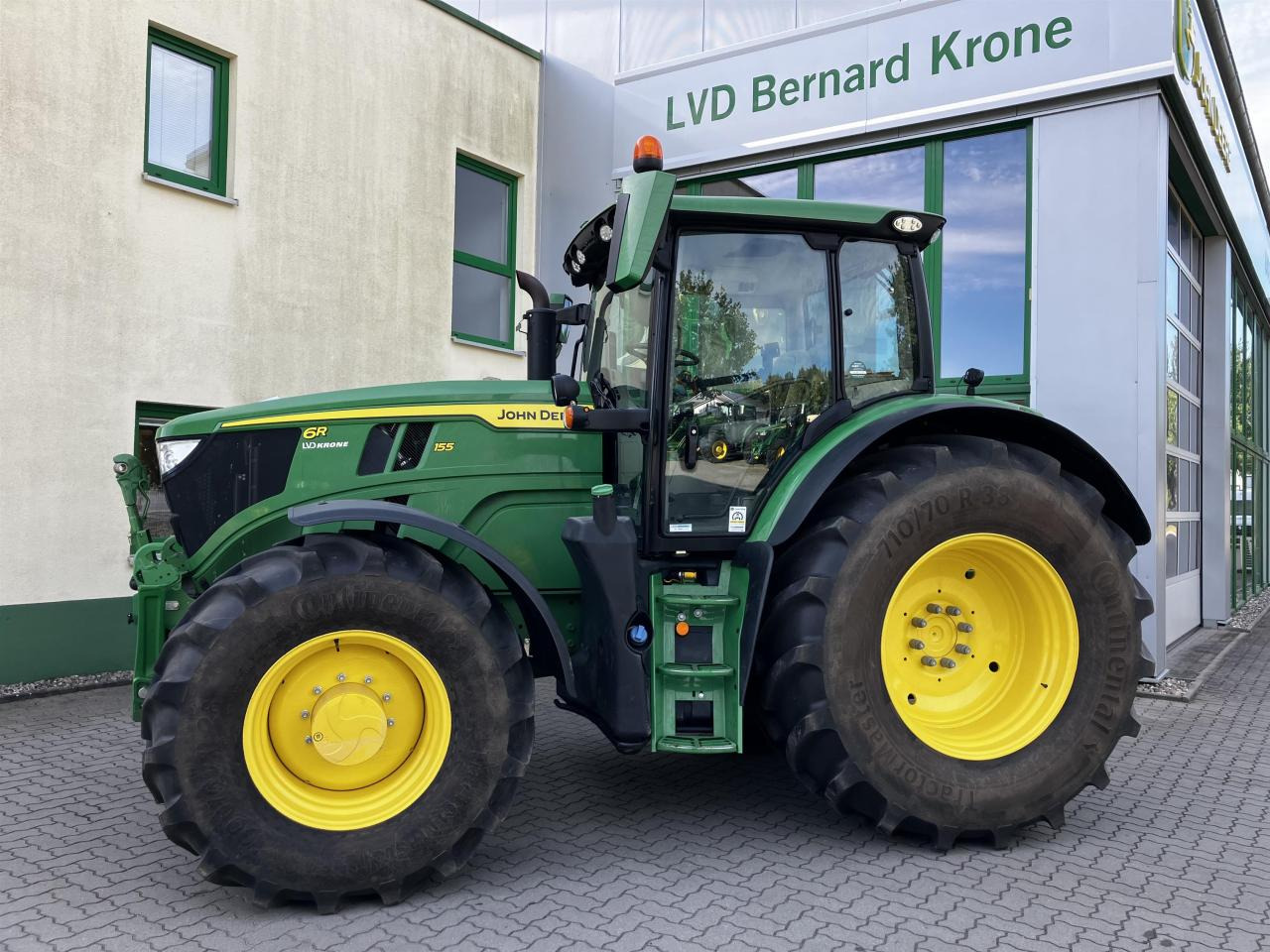 John Deere 6R 155 - Traktor: slika 1 John Deere 6R 155 - Traktor: slika 1