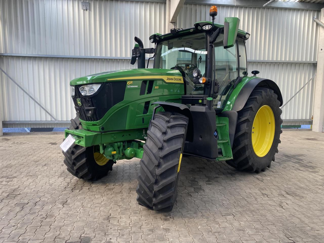 John Deere 6R 155 - Traktor: slika 1 John Deere 6R 155 - Traktor: slika 1
