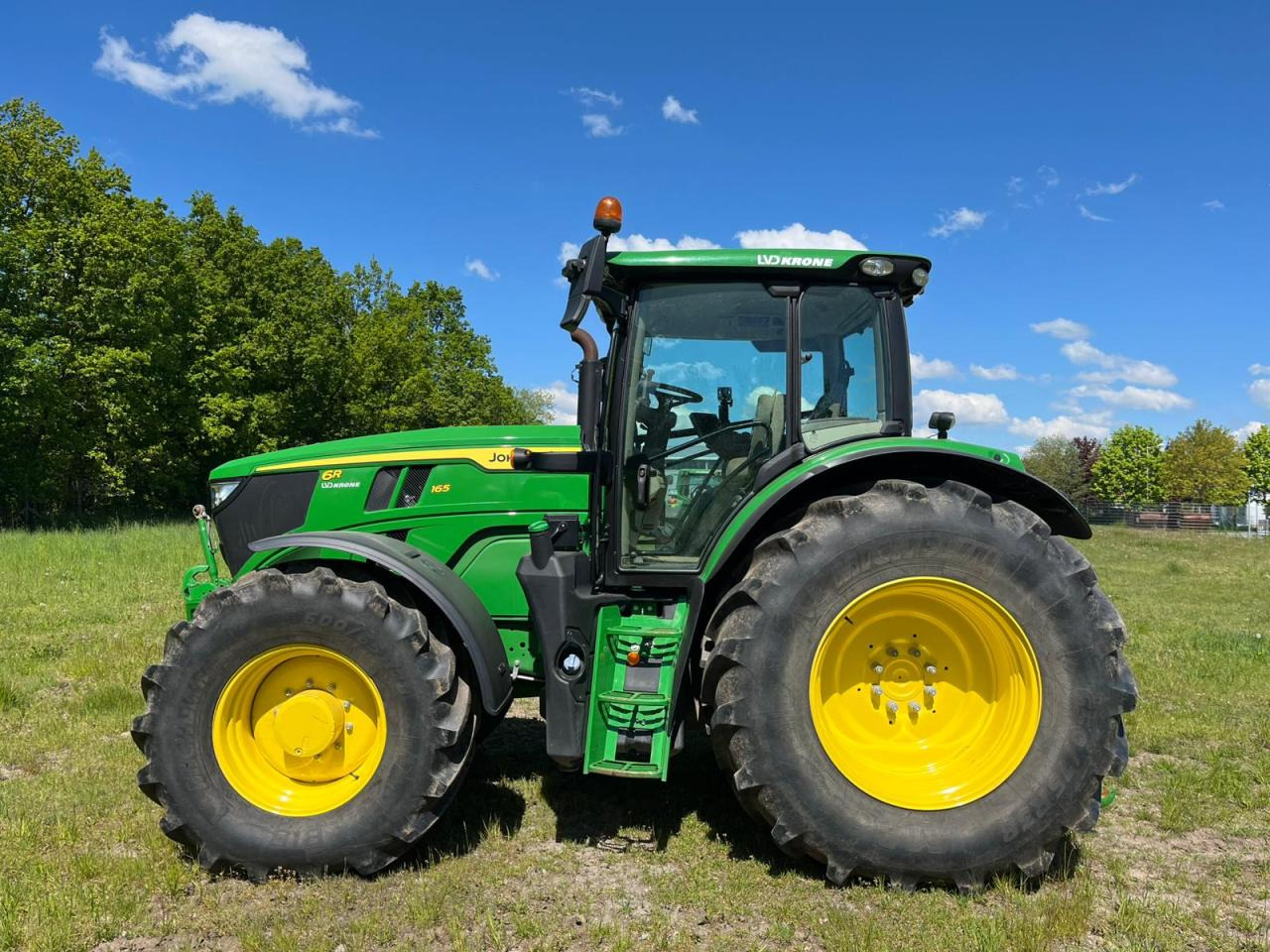 John Deere 6R 165 - Traktor: slika 1 John Deere 6R 165 - Traktor: slika 1