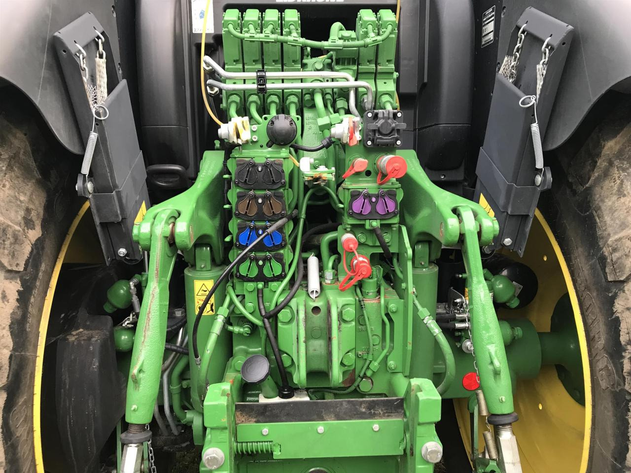 John Deere 6R 175 - Traktor: slika 5 John Deere 6R 175 - Traktor: slika 5