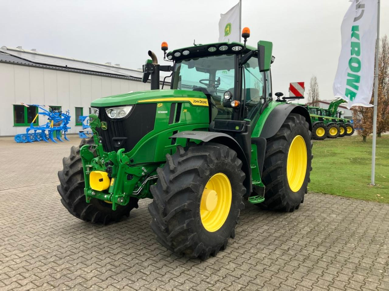 John Deere 6R 215 - Traktor: slika 4 John Deere 6R 215 - Traktor: slika 4