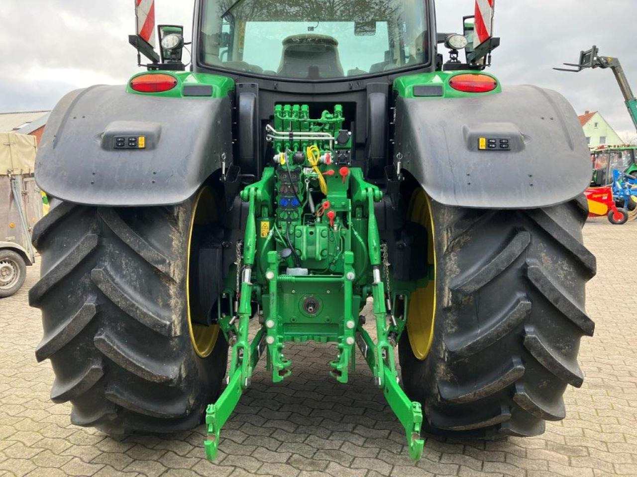 John Deere 6R 215 - Traktor: slika 5 John Deere 6R 215 - Traktor: slika 5