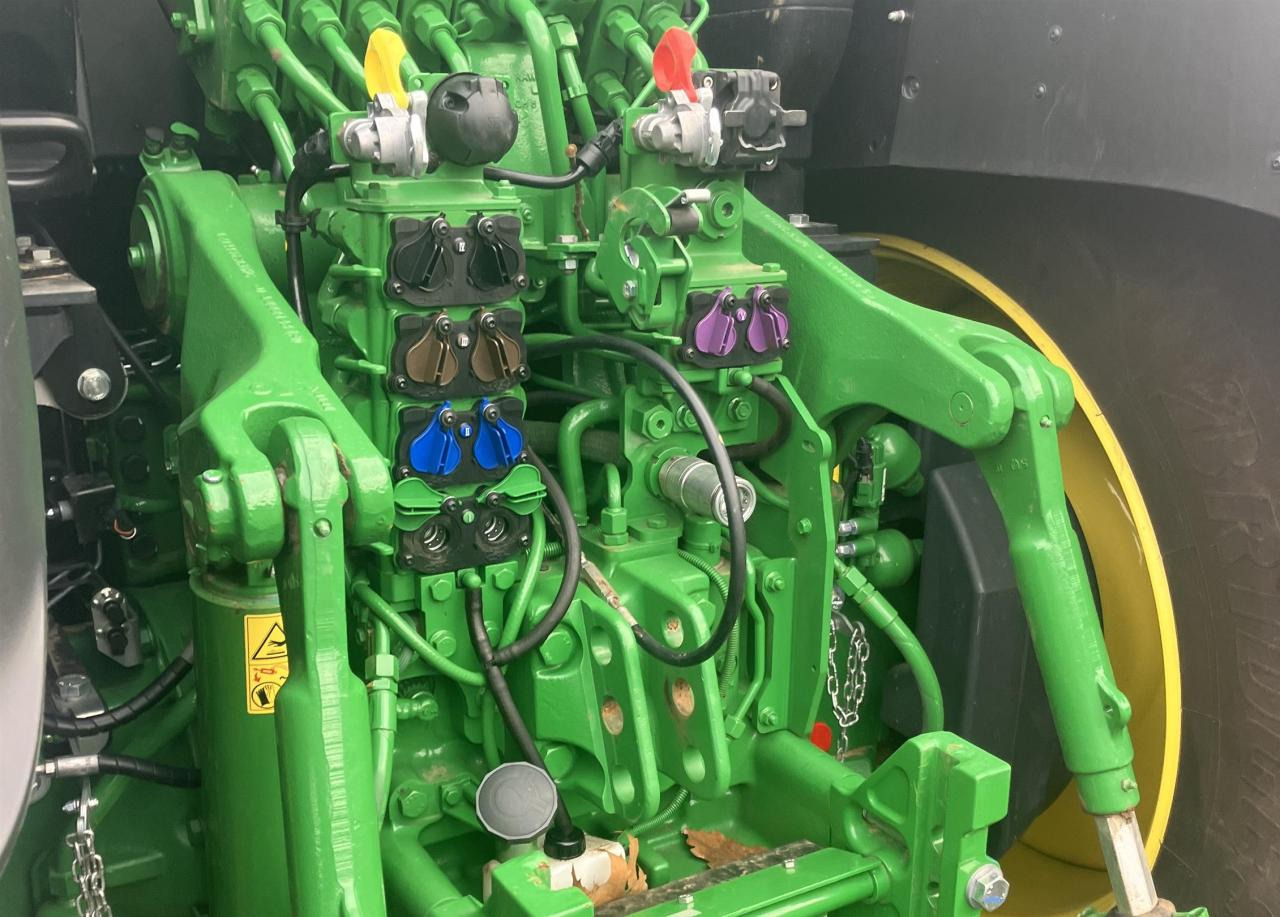 John Deere 6R 250 - Traktor: slika 3 John Deere 6R 250 - Traktor: slika 3