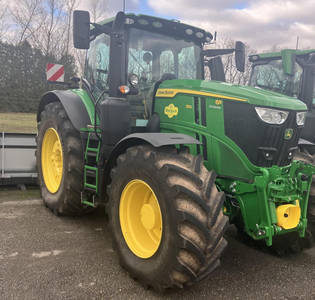 John Deere 6R 250 - Traktor: slika 1 John Deere 6R 250 - Traktor: slika 1