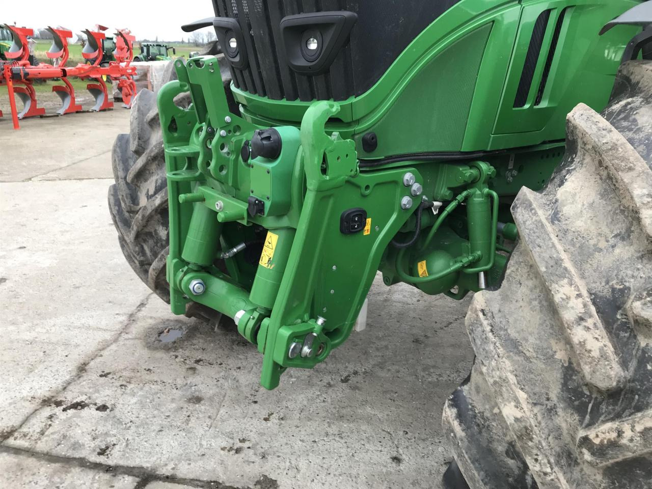 John Deere 6R 250 - Traktor: slika 4 John Deere 6R 250 - Traktor: slika 4