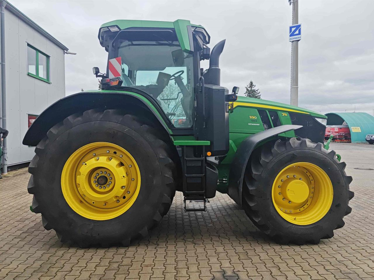 John Deere 7R 330 - Traktor: slika 2 John Deere 7R 330 - Traktor: slika 2