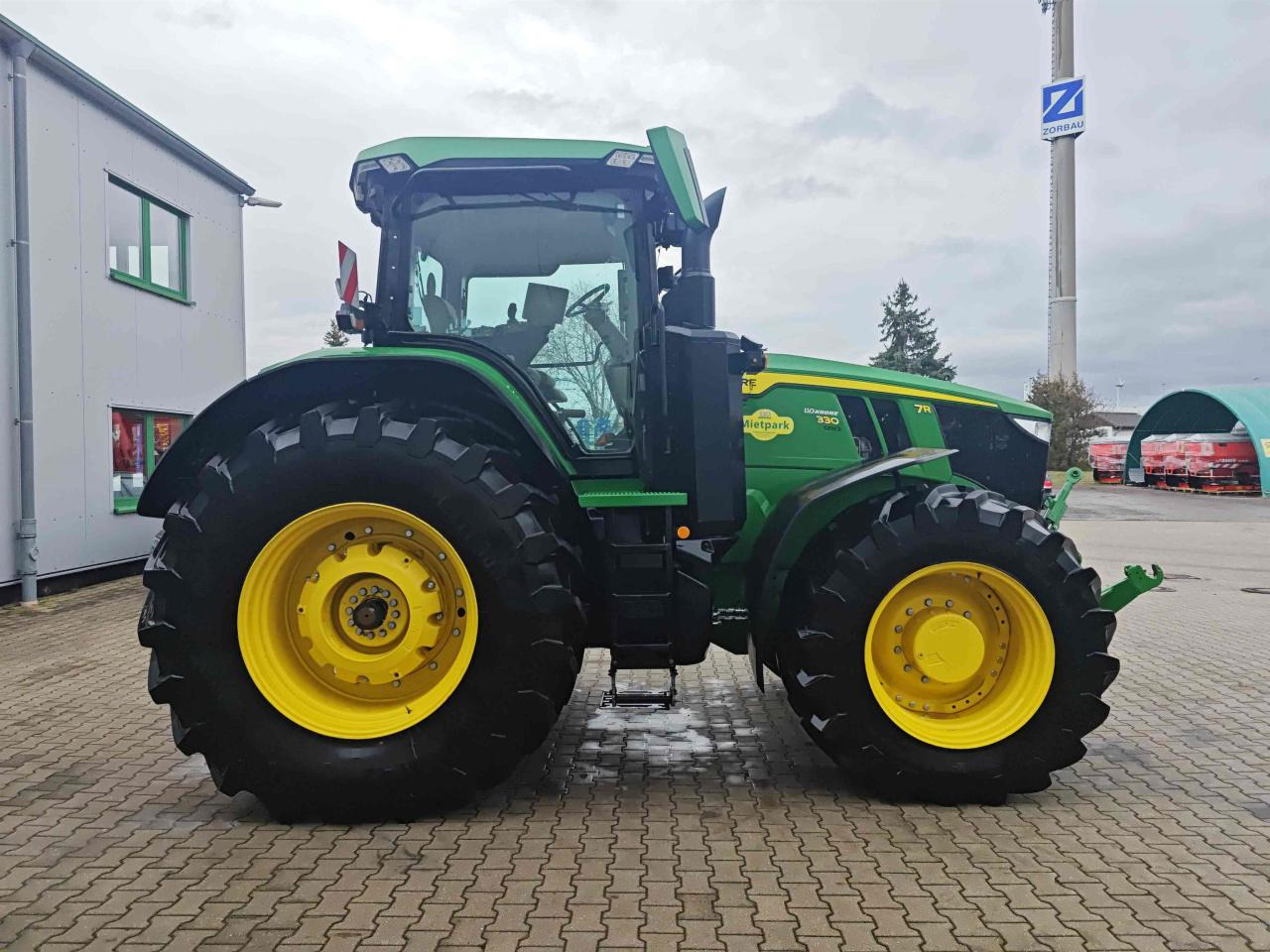 John Deere 7R 330 - Traktor: slika 2 John Deere 7R 330 - Traktor: slika 2