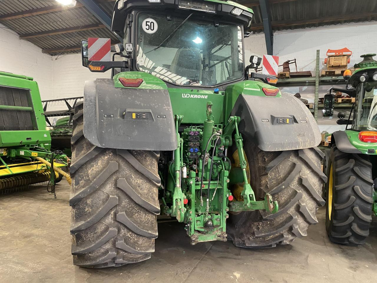 John Deere 7R 350 - Traktor: slika 3 John Deere 7R 350 - Traktor: slika 3