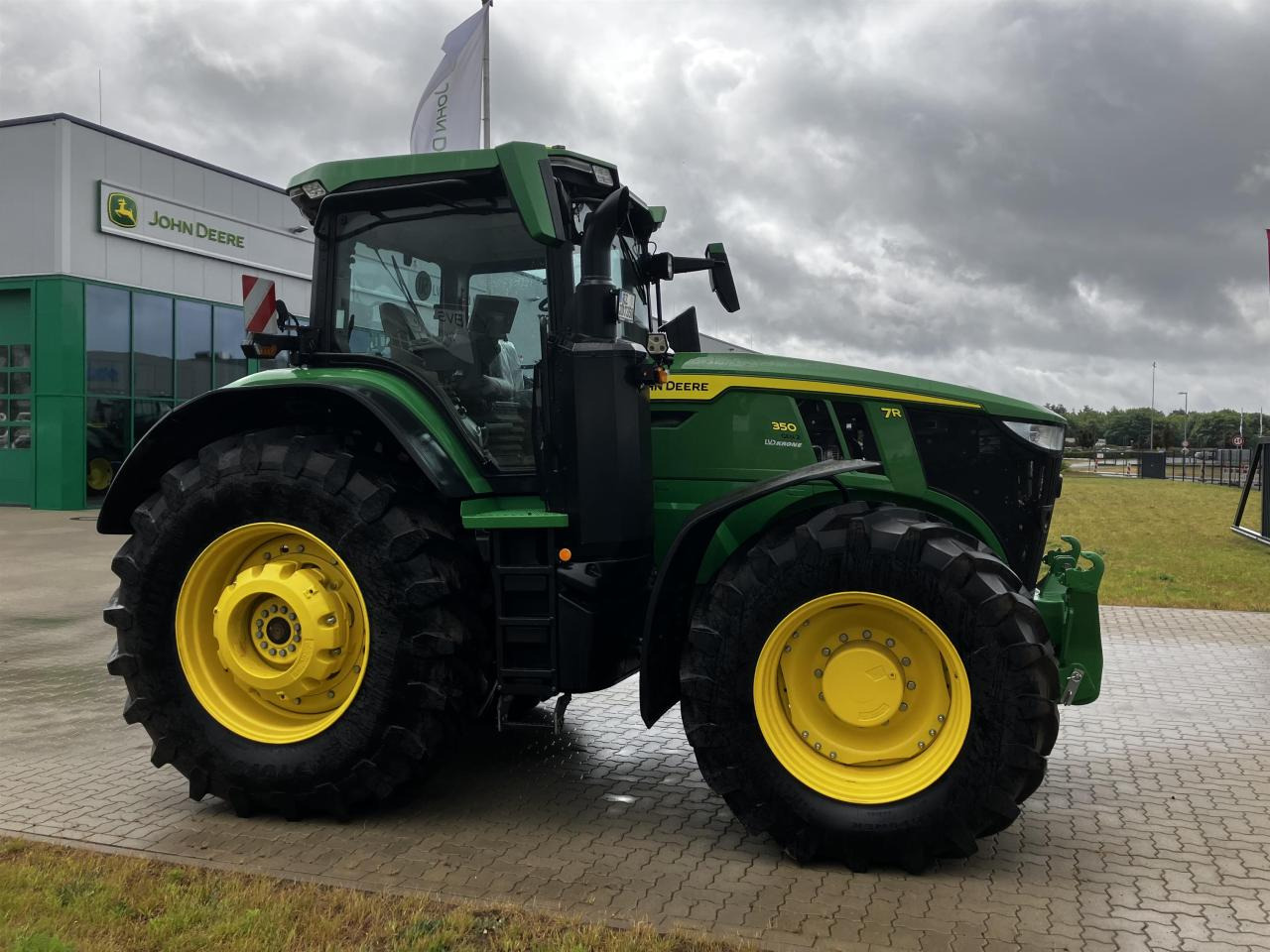 John Deere 7R 350 - Traktor: slika 2 John Deere 7R 350 - Traktor: slika 2