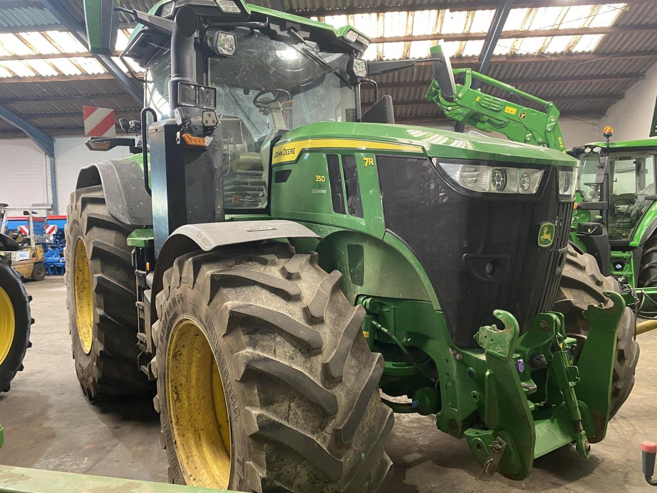 John Deere 7R 350 - Traktor: slika 1 John Deere 7R 350 - Traktor: slika 1
