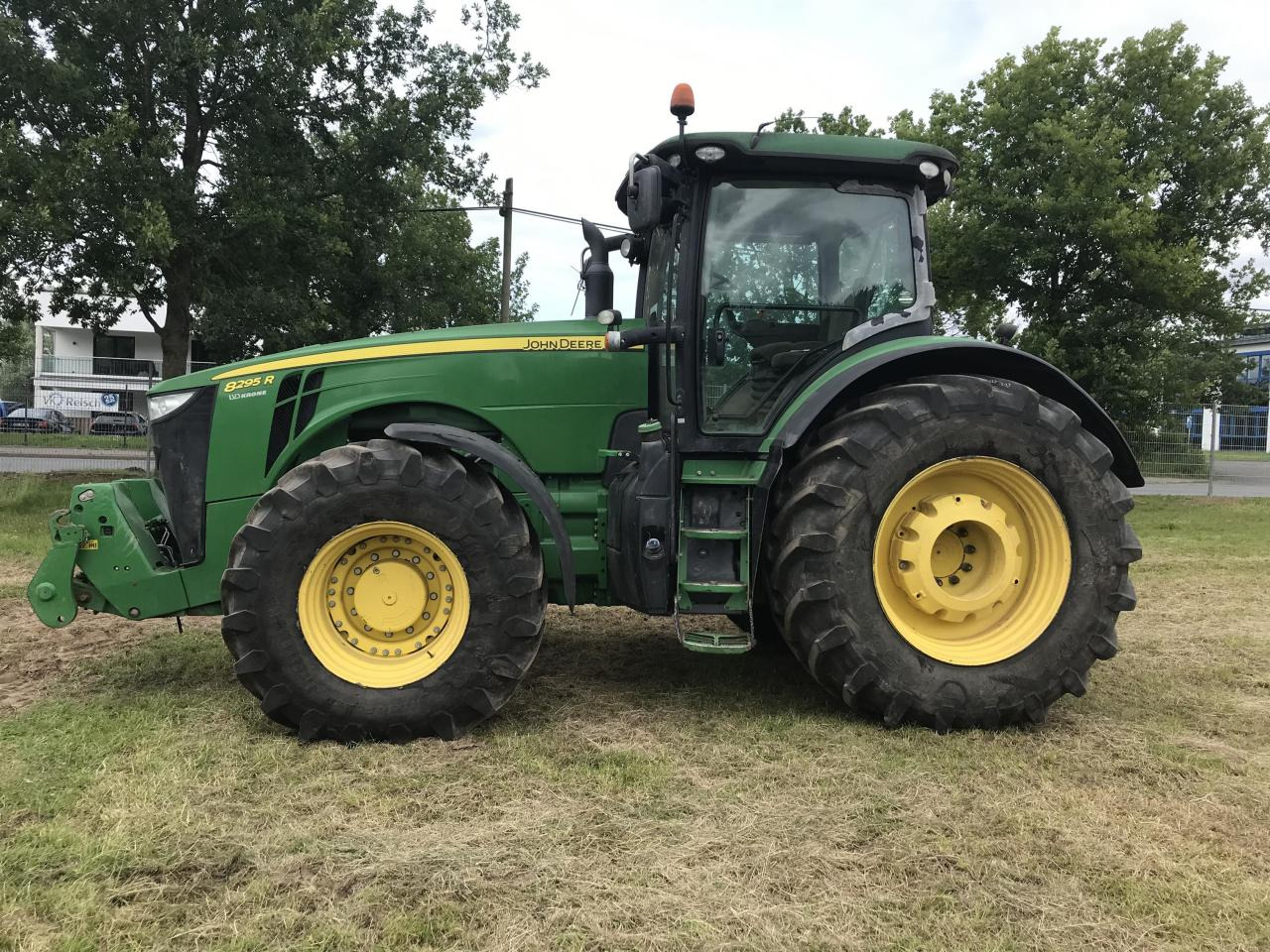 John Deere 8295R - Traktor: slika 1 John Deere 8295R - Traktor: slika 1