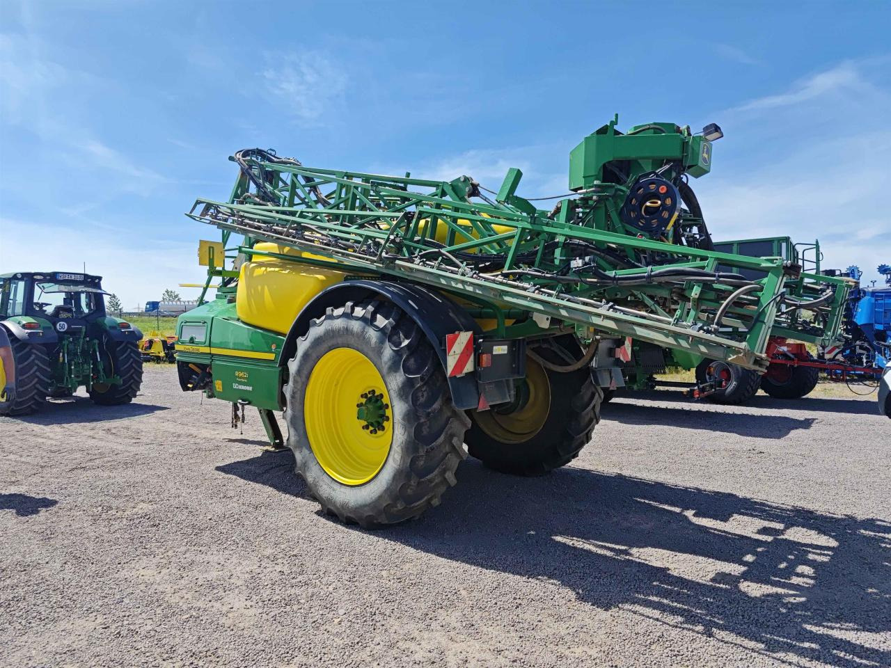 John Deere R962i - Vlečna škropilnica: slika 4 John Deere R962i - Vlečna škropilnica: slika 4