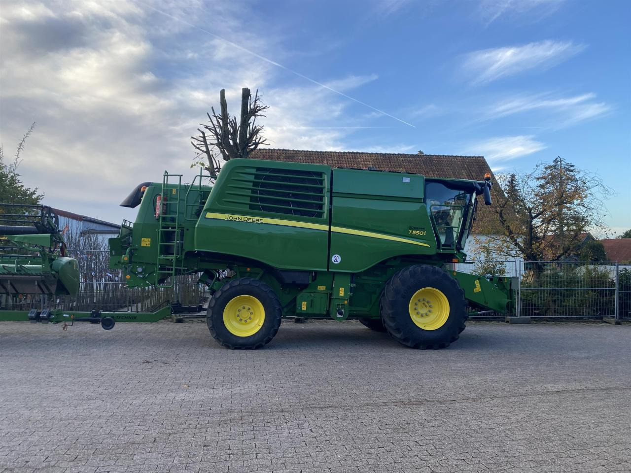John Deere T550 - Kombajn harvester: slika 2 John Deere T550 - Kombajn harvester: slika 2