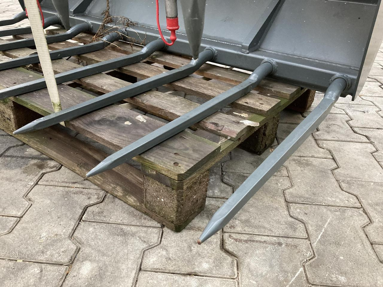 Kramer 1600 mm Vielzweckgabel - Sprednji nakladalnik za traktor: slika 3 Kramer 1600 mm Vielzweckgabel - Sprednji nakladalnik za traktor: slika 3