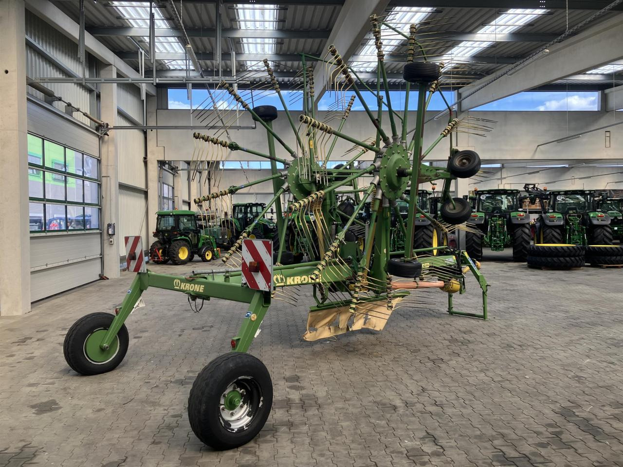 Krone SWADRO 900 - Obračalnik/ Zgrabljalnik: slika 3 Krone SWADRO 900 - Obračalnik/ Zgrabljalnik: slika 3