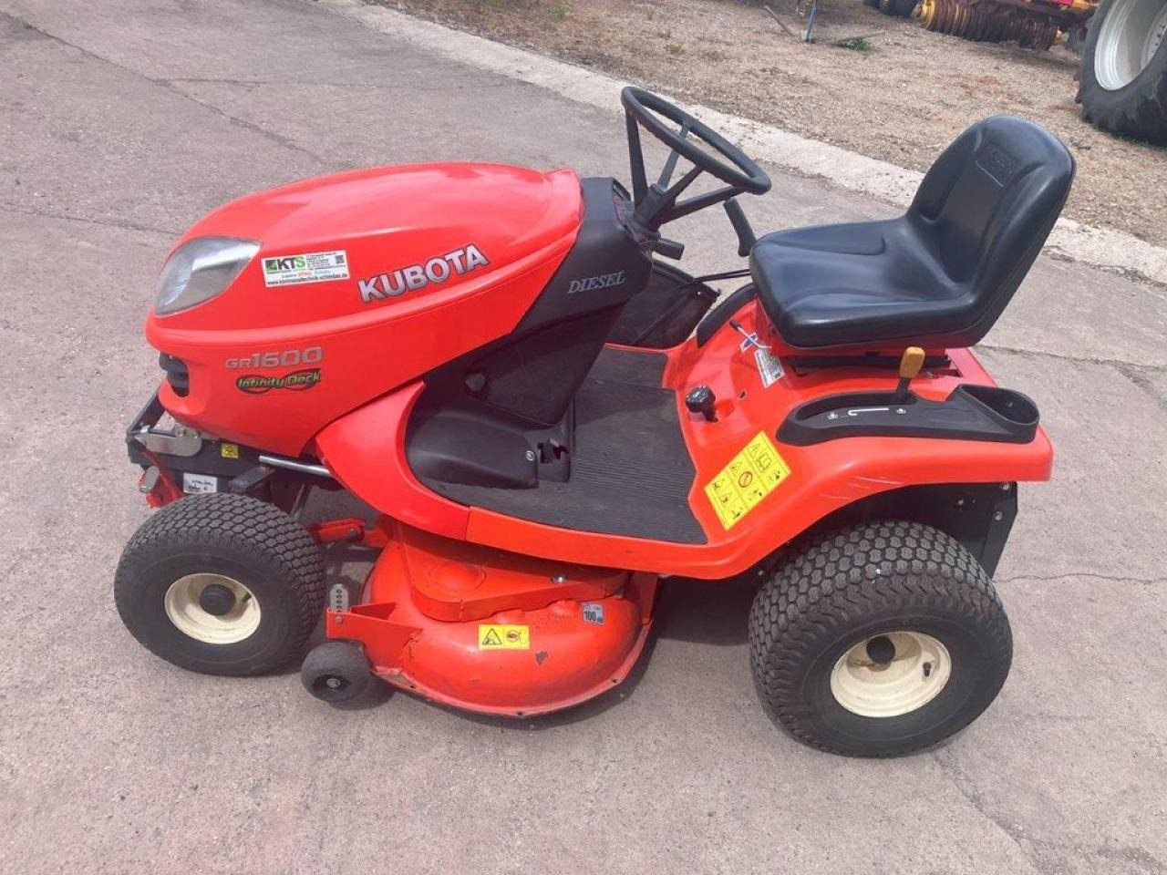 Kubota GR1600-ID-II - Vrtna kosilnica: slika 1 Kubota GR1600-ID-II - Vrtna kosilnica: slika 1