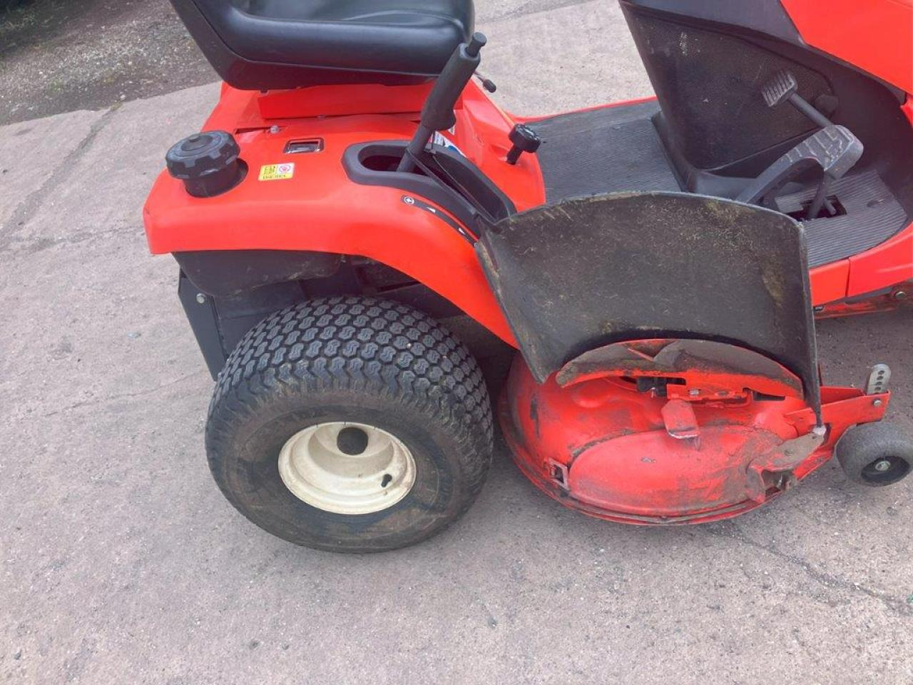 Kubota GR1600-ID-II - Vrtna kosilnica: slika 4 Kubota GR1600-ID-II - Vrtna kosilnica: slika 4