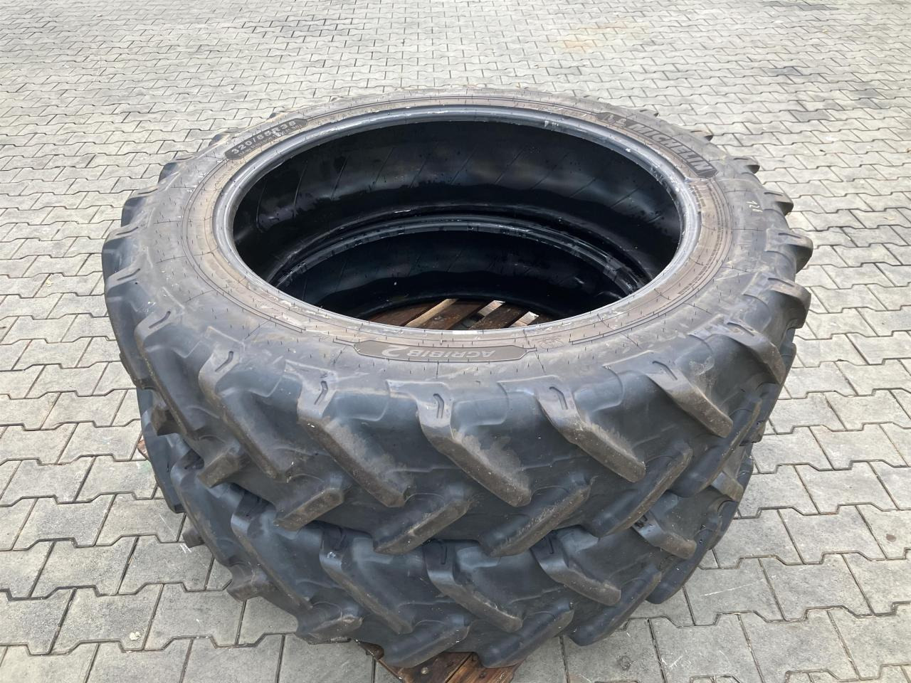 Michelin 320/85R38 - Guma za Kmetijski stroj: slika 1 Michelin 320/85R38 - Guma za Kmetijski stroj: slika 1