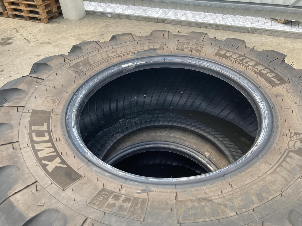 Michelin 400/70R20 - Guma za Kmetijski stroj: slika 2 Michelin 400/70R20 - Guma za Kmetijski stroj: slika 2