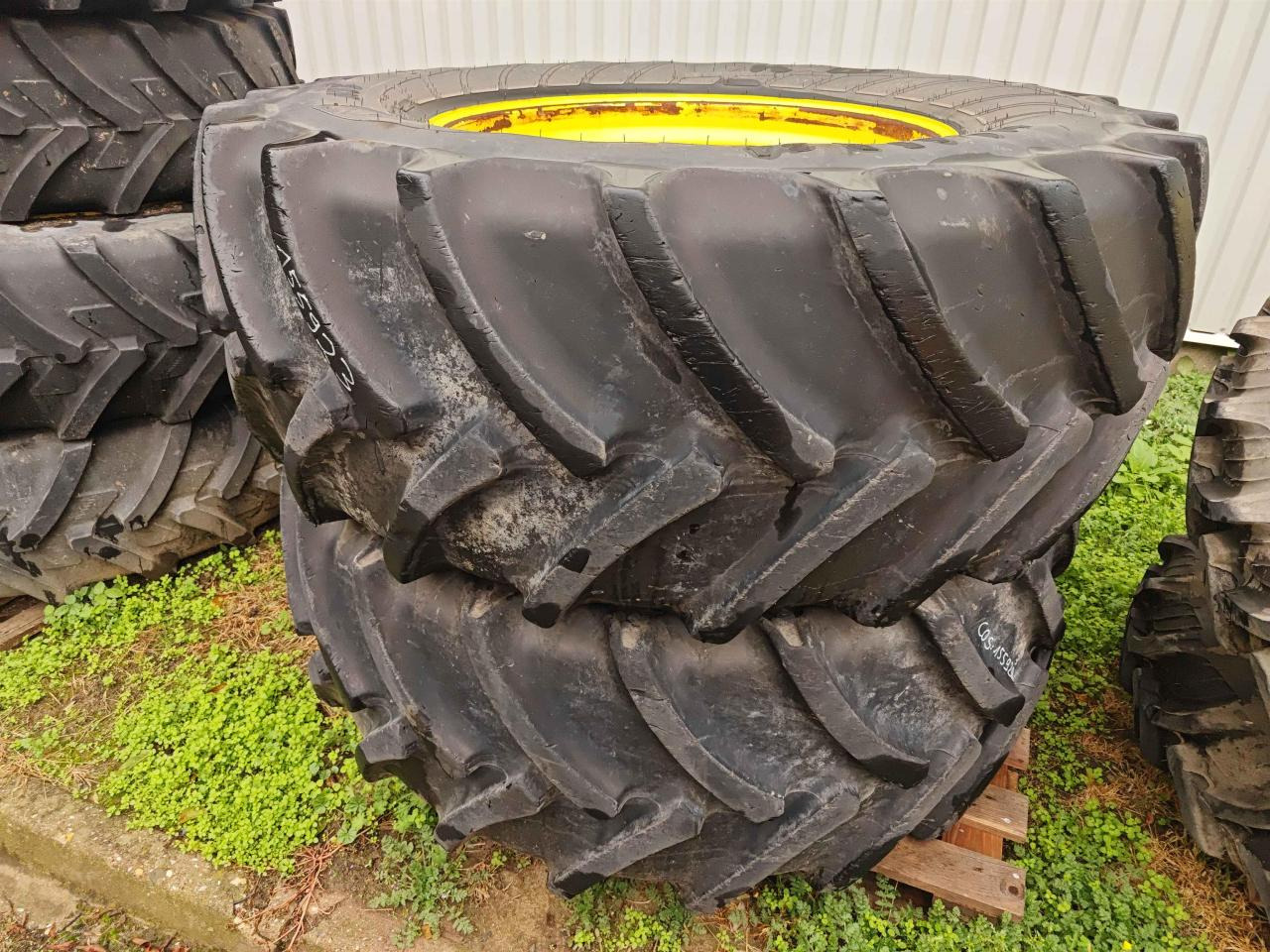 Mitas 600/65R34 - Guma za Kmetijski stroj: slika 1 Mitas 600/65R34 - Guma za Kmetijski stroj: slika 1