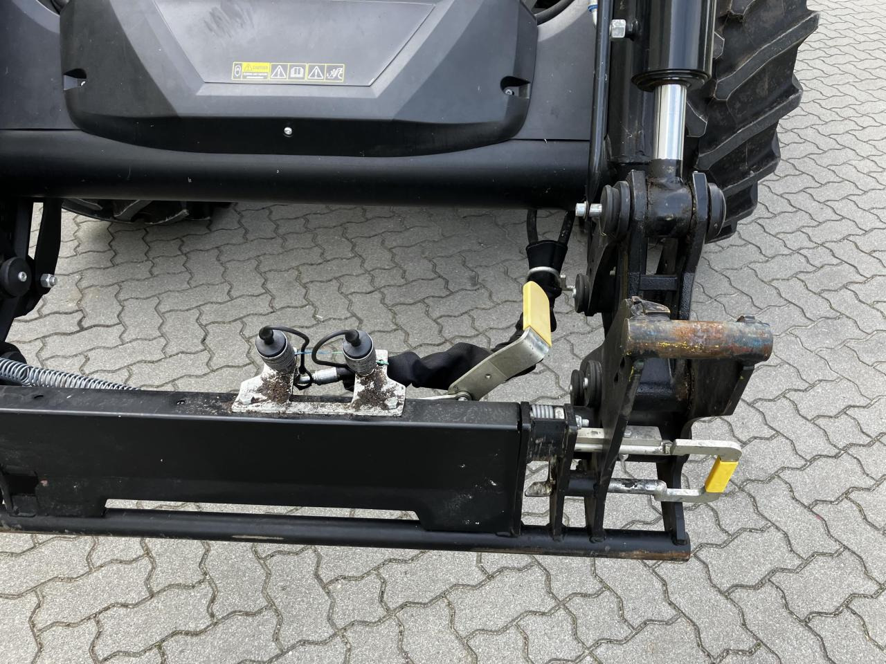 Valtra G125 Unlimited - Traktor: slika 5 Valtra G125 Unlimited - Traktor: slika 5