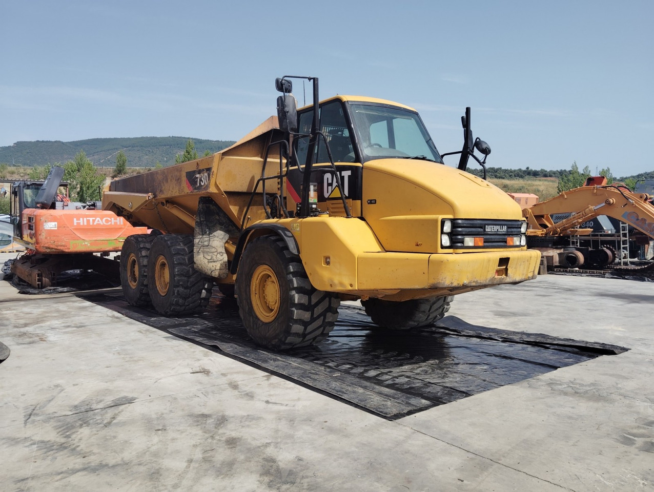 DUMPER ARTICULADO CATERPILLAR 730 - Zglobni demper: slika 2 DUMPER ARTICULADO CATERPILLAR 730 - Zglobni demper: slika 2