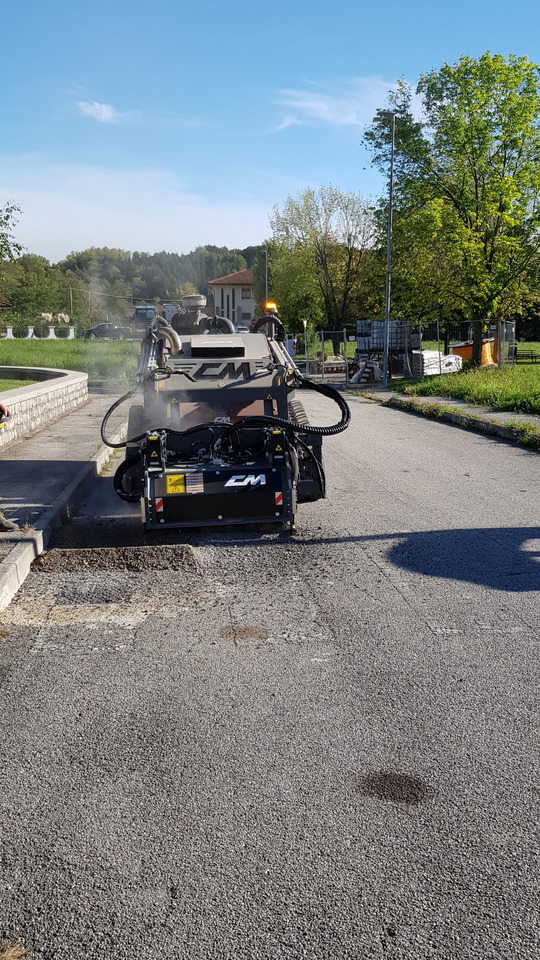 CM Crusher Multisikid RC - Mini nakladalec: slika 4 CM Crusher Multisikid RC - Mini nakladalec: slika 4