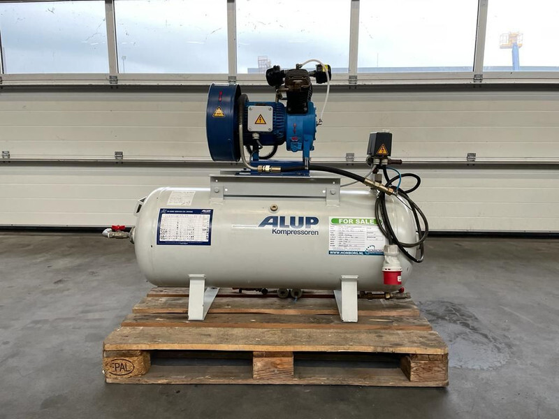 Alup 2.2 kW 240 L / min 10 Bar Elektrische Zuigercompressor op ketel - Zračni kompresor: slika 1 Alup 2.2 kW 240 L / min 10 Bar Elektrische Zuigercompressor op ketel - Zračni kompresor: slika 1