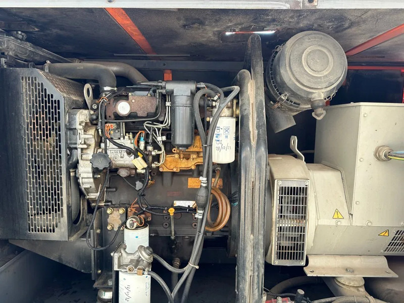 Atlas-Copco QAS 60 Perkins Stamford 60 kVA Silent Rental generatorset - Generator: slika 4 Atlas-Copco QAS 60 Perkins Stamford 60 kVA Silent Rental generatorset - Generator: slika 4