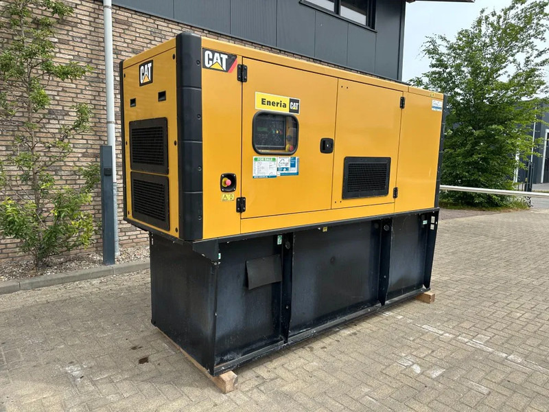Caterpillar DE110E2 110 kVA Silent generatorset as New ! 121 hours XXL tank - Generator: slika 4 Caterpillar DE110E2 110 kVA Silent generatorset as New ! 121 hours XXL tank - Generator: slika 4