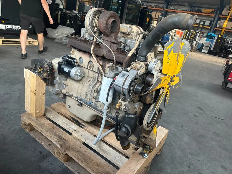 Cummins 6BTA5.9 diesel engine 6 cilinder 177 PK dieselmotor - Motor za Oprema za rokovanje z materiali: slika 4 Cummins 6BTA5.9 diesel engine 6 cilinder 177 PK dieselmotor - Motor za Oprema za rokovanje z materiali: slika 4