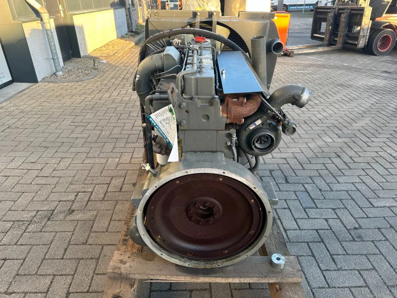 Cummins C300-20 Diesel Engine 300 PK / HP 6 cylinder Diesel motor - Motor za Oprema za rokovanje z materiali: slika 4 Cummins C300-20 Diesel Engine 300 PK / HP 6 cylinder Diesel motor - Motor za Oprema za rokovanje z materiali: slika 4