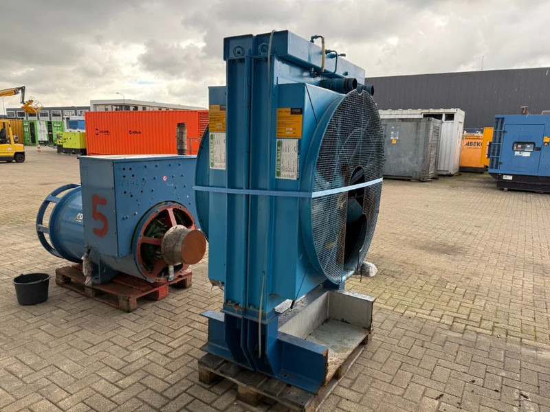 Cummins KTTA 19 G Radiateur Koeler Radiator 700 PK - Motor za Oprema za rokovanje z materiali: slika 3 Cummins KTTA 19 G Radiateur Koeler Radiator 700 PK - Motor za Oprema za rokovanje z materiali: slika 3