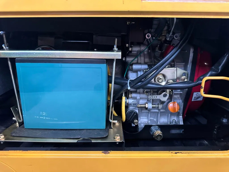 Diesel Diesel Generator UK-9500 5.5 kW 230 en 400 Volt Silent Diesel generator New ! - Generator: slika 5 Diesel Diesel Generator UK-9500 5.5 kW 230 en 400 Volt Silent Diesel generator New ! - Generator: slika 5